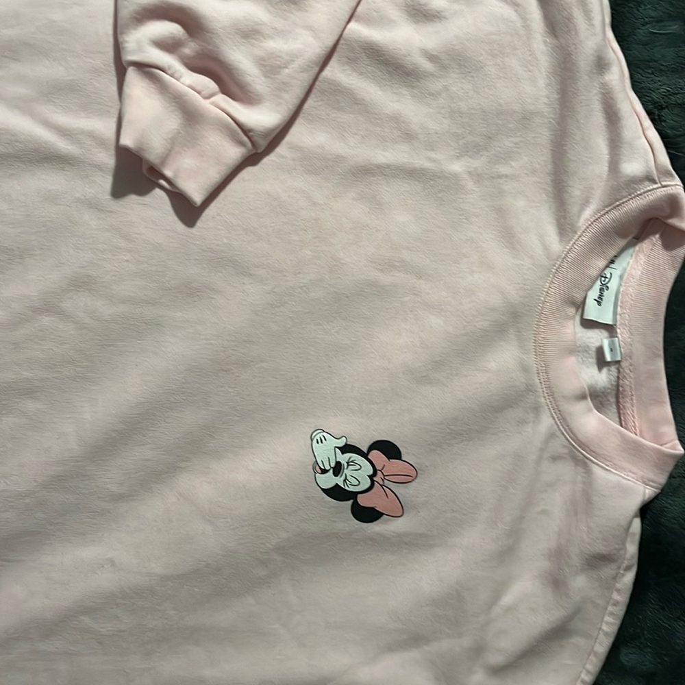 Like new, gap + Disney Minnie crew